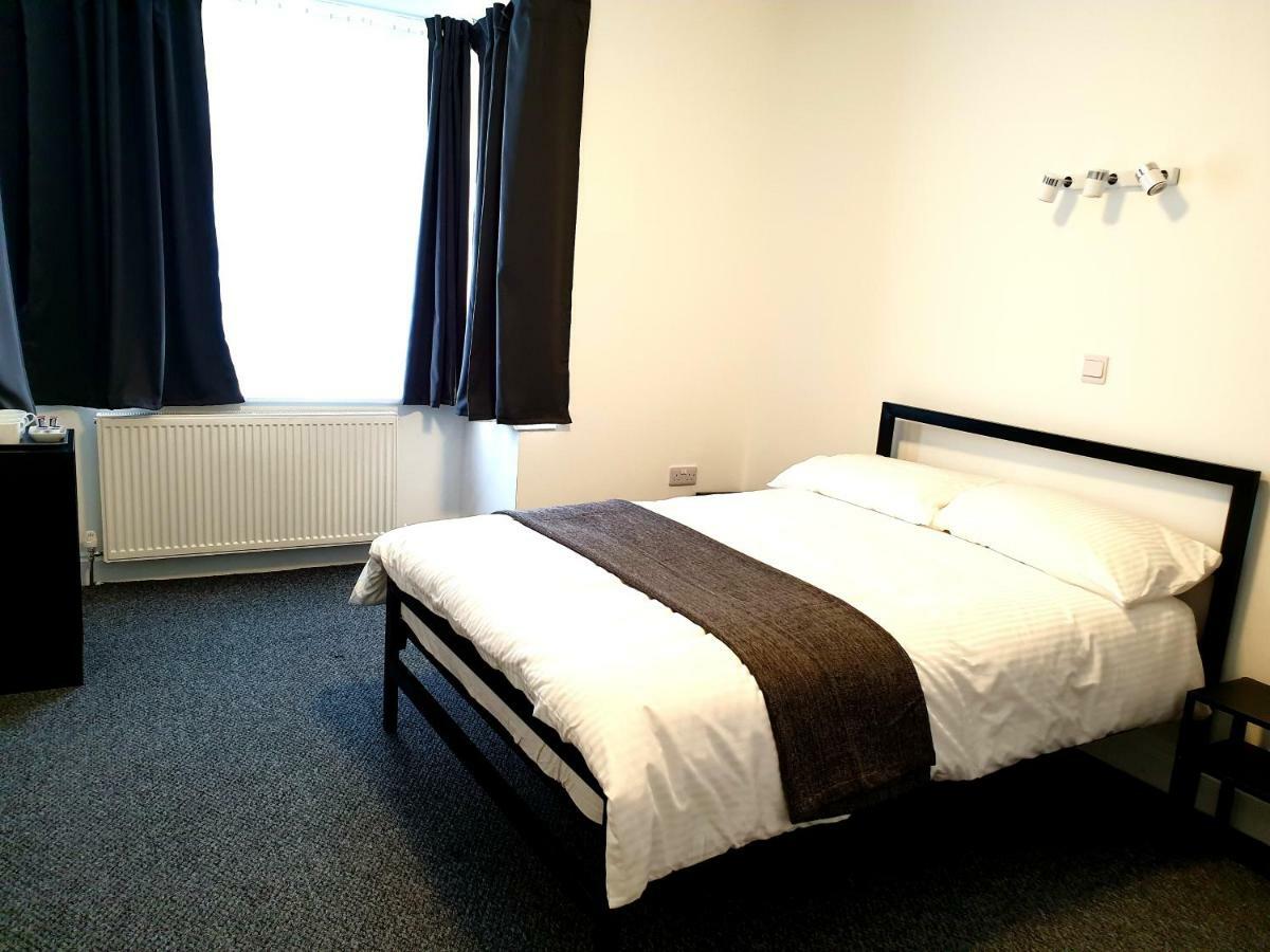 Wanstead Hotel Londra Dış mekan fotoğraf